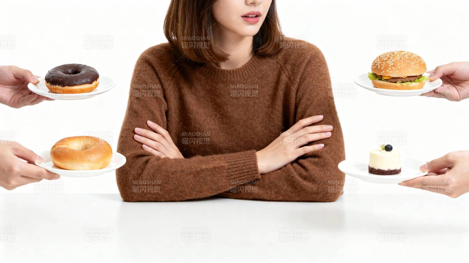 美食诱惑 她选择拒绝图片