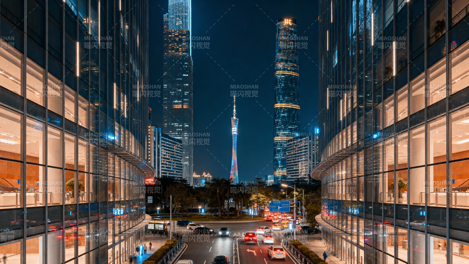 广州夜景 双塔与广州塔辉映图片