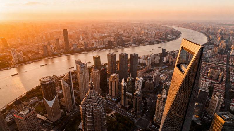 上海黄昏 黄浦江畔摩天楼群图片