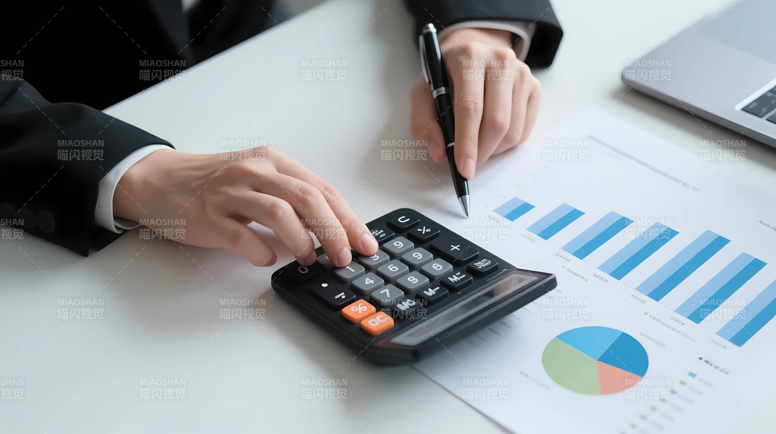 财务分析 计算器与图表图片