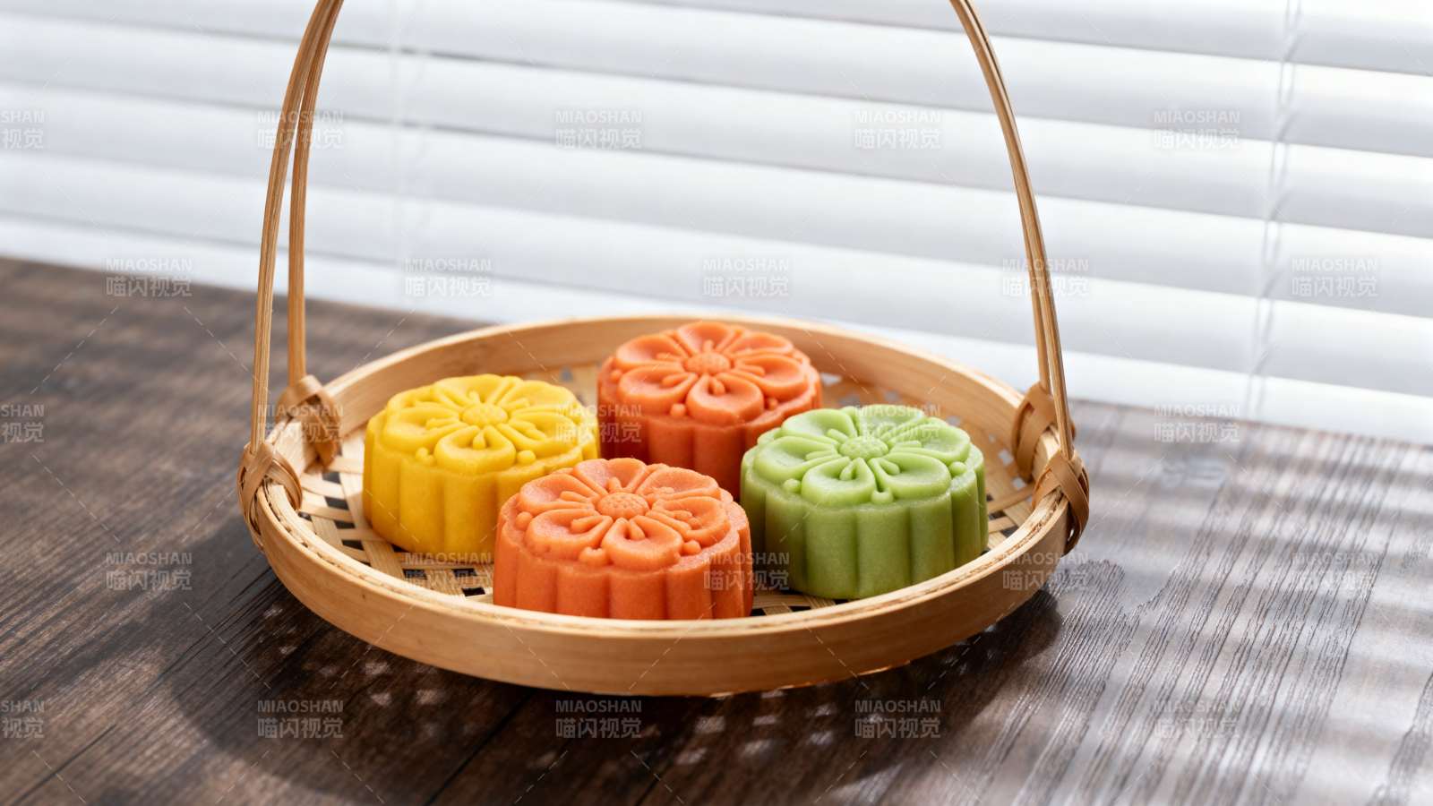 竹篮盛彩月 中秋味正浓图片