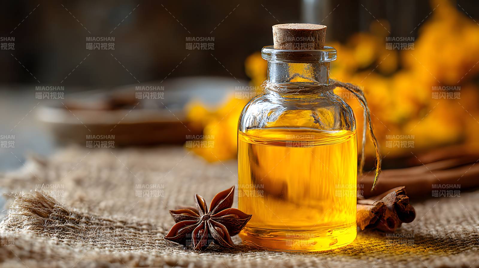 香精油瓶配八角肉桂图片