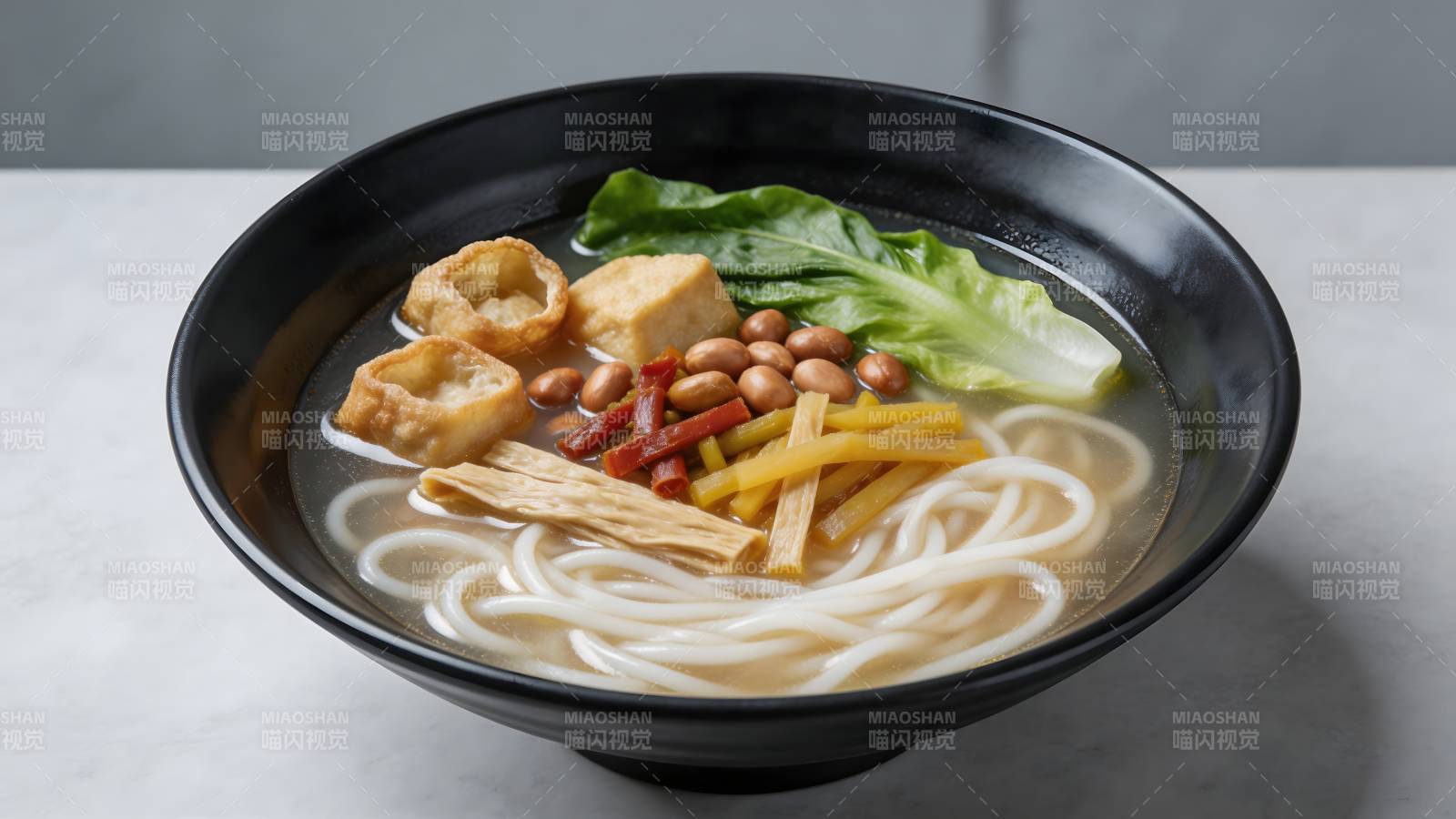 螺蛳粉 酸辣鲜香一碗足图片